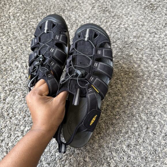 KEEN Clearwater CNX Outdoor Sandals Black Gargoyle 1008660 Mens Sz 13 Waterproof